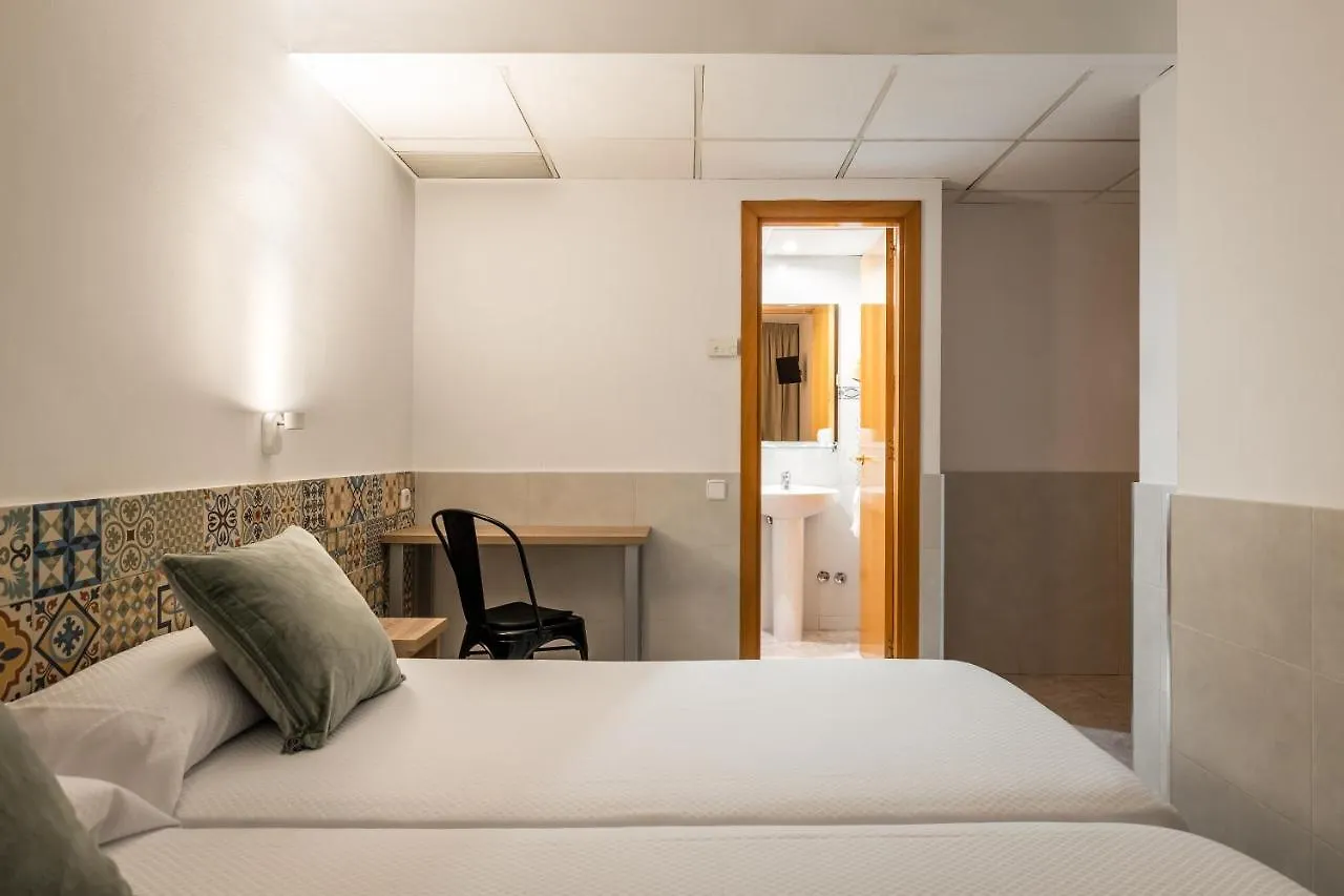 Hostal Baler Barcelona Guest house